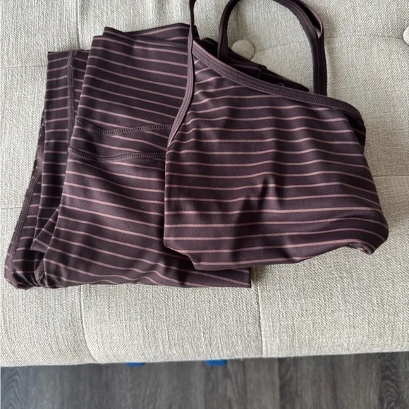 Vitality x Chloe chocolate bar striped set - Picture 1 of 4